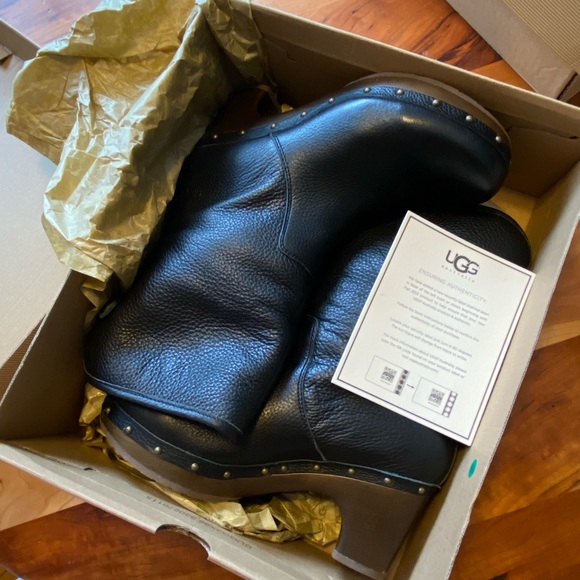 Women Ugg boots - Picture 6 of 9